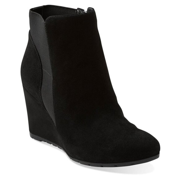 Clarks Rosepoint Bell Women's Boot - Picture 1 of 9